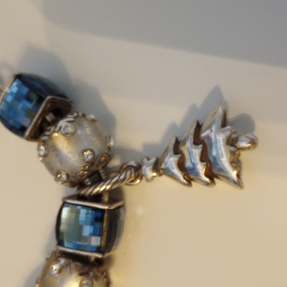 Brighton Christmas Bracelet - Picture 4 of 5